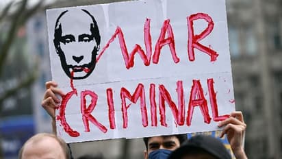 ইউক্রেনের আকাশপথ বন্ধ, কোন রুটে আটকে পড়া পড়ুয়াদের দেশে ফেরাচ্ছে নয়াদিল্লি