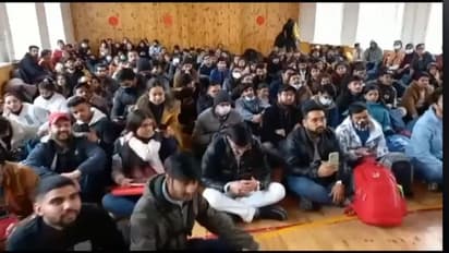 'রুশ সীমান্ত দিয়ে উদ্ধার করুন', ইউক্রেনের সুমিতে আটকে ৫০০ পড়ুয়ার কাতর আর্জি