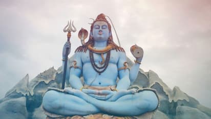 Mahashivratri 2022: महाशिवरात्रि की रात करें ये खास उपाय, दूर हो जाएंगे ग्रहों से जुड़े सभी दोष
