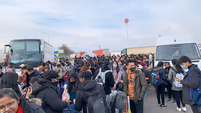 बुखारेस्ट से यूक्रेन में फंसे भारतीयों को लेकर AI की फ्लाइट दिल्ली पहुंची, तीसरी फ्लाइट हंगरी से आज ही आएगी