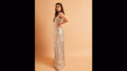 விண்டேஜ் லவ் ..உடன் கீர்த்தி சுரேஷ்..பச்சை பட்டு..சைட் ரோஸ்..பதுமையாய் ஜொலிக்கும் நாயகி..