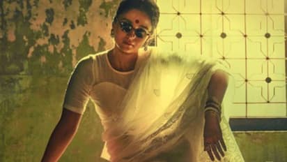 Gangubai Kathiawadi box office : തിയറ്ററുകള്‍ കീഴടക്കാനായോ 'ഗംഗുഭായ്ക്ക്'?, ആദ്യ ദിനം നേടിയതിന്റെ കണക്കുകള്‍