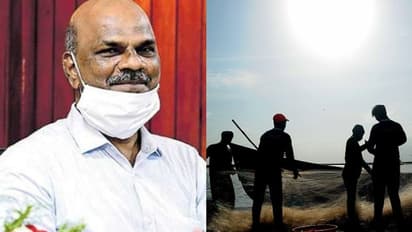 മത്സ്യത്തൊഴിലാളിയിൽ നിന്ന് കളക്ടർ വരെ; ഒടുവില് സംസ്ഥാനത്തെ മികച്ച കളക്ടറായി അലക്സാണ്ടറുടെ പടിയിറക്കം