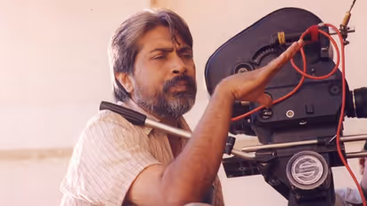 पैसों की तंगी और फुटपाथ पर गुजारी रातें, फिर भी अपने जुनून को पूरा करने इस डायरेक्टर ने नहीं मानी हार