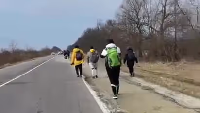 यूक्रेन में फंसे छात्र-छात्राओं की दास्तां, किसी के हाथ में फ्रैक्चर तो कोई मारपीट का हुआ शिकार