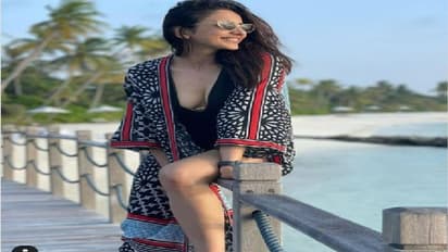 মালদ্বীপের সমুদ্র সৈকতে মোহময়ী রকুলপ্রীত, সেখান থেকে কোন থেরাপির কথা বললেন বিকিনি বেব