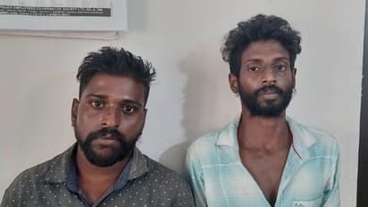 വീടിന് മുന്നില് നിന്ന വയോധികയുടെ മാല പൊട്ടിച്ച് മുങ്ങി; സിസിടിവി കുടുക്കി, പ്രതികൾ അറസ്റ്റിൽ