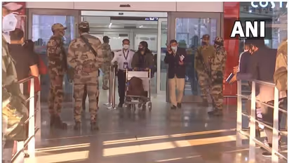 Ukraine crisis : 12 മലയാളികളുൾപ്പെടെ 249 ഇന്ത്യക്കാർ, റൊമേനിയയിൽ നിന്ന് അഞ്ചാമത്തെ വിമാനവുമെത്തി