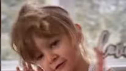 'नहीं बांटना इस धरती को, स्टाप वॉर', जंग के बीच एक छोटी सी बच्ची का दिल छू देने वाला वीडियो वायरल