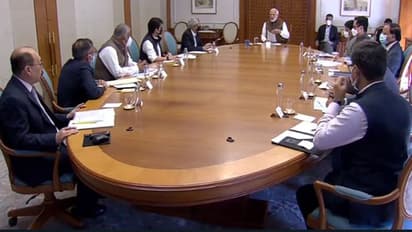 Ukraine Crisis: ಸಿಕ್ಕಿಬಿದ್ದ ವಿದ್ಯಾರ್ಥಿಗಳ ರಕ್ಷಿಸಲು ಸಿಂಧಿಯಾ ಸೇರಿ 4 ಸಚಿವರು ಉಕ್ರೇನ್ಗೆ!