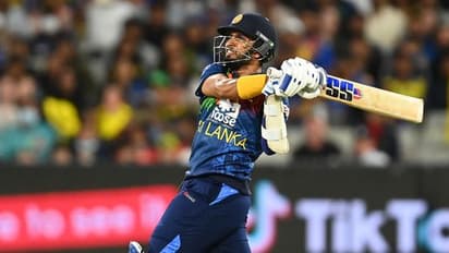 నిన్ను తీసుకున్నా  బాగుండు.. అనవసరంగా మిస్ అయ్యాం.. లంక సారథిని వేలంలో కొనుగోలు చేయకపోవడంపై ఫ్రాంచైజీల విచారం?