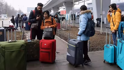 ट्रेनों से पश्चिमी यूक्रेन पहुंचें छात्र, पासपोर्ट और पर्याप्त कैश साथ रखें; भारतीयों के लिए एडवायजरी