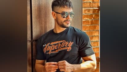 ব্রাইক ট্রিপে বলিউডের গ্যাং, সোশ্যাল মিডিয়ায় ভাইরাল কুণাল-শাহিদ-ইশানের ছবি