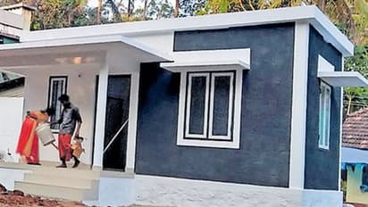 ഒറ്റമുറി ഷെഡിന്റെ ചോര്ച്ചയടക്കാന് പൊട്ടിയ തകരഷീറ്റ് ചോദിച്ചെത്തിയാള്ക്ക് വീട് പണിത് നല്കി കടയുടമ