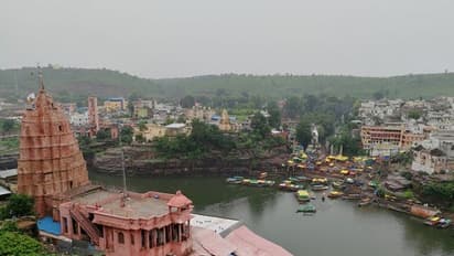 इस मंदिर में हर रात चौसर खेलने आते हैं भगवान शिव और माता पार्वती, सुबह चमत्कार देख हर कोई हैरान