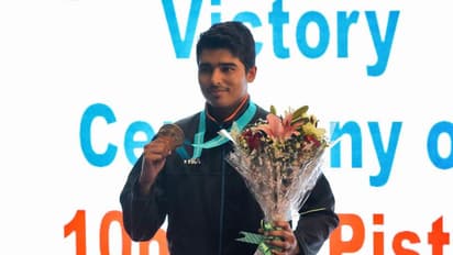 শুটিং বিশ্বকাপে খাতা খুলল ভারত, সোনা জিতলেন সৌরভ চৌধুরী