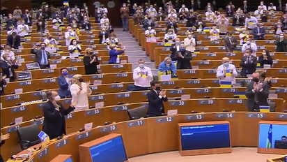 Emotional EU Parliament gives Ukraine President Zelensky standing ovation