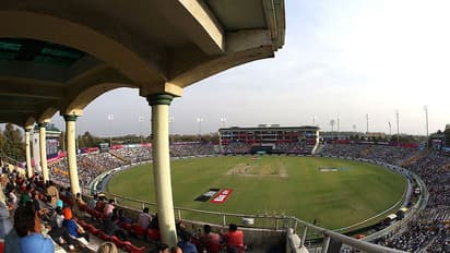 শ্রীলঙ্কার বিরুদ্ধে অ্যাডভান্টেজ নিতে ইনিংস ডিক্লেয়ার ভারতের, বলে আগুন ছোটাতে ফুটছেন সামি