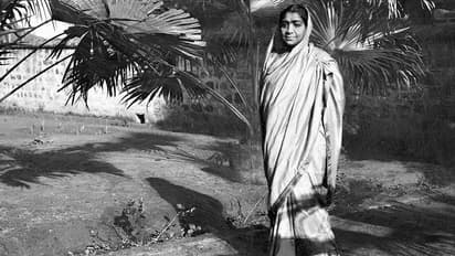 গান্ধিজি-কে ডাকতেন 'মিকি-মাউস' বলে, মাত্র ১২ বছর বয়সেই জনপ্রিয়তা পান প্রথম মহিলা গভর্নর