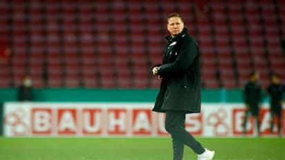 ইউক্রেনের উপর রাশিয়ার হামলার প্রতিবাদ, রাশিয়ার ক্লাবের দায়িত্ব ছাড়লেন জার্মান কোচ