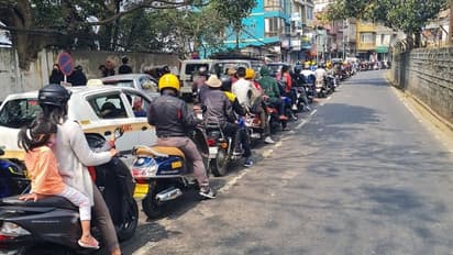 Mizoram traffic Rules ಕಟ್ಟು ನಿಟ್ಟಾಗಿ ಟ್ರಾಫಿಕ್ ರೂಲ್ಸ್ ಪಾಲಿಸ್ತಾರೆ ಮಿಜೋರಾಂ ಜನ, ದೇಶದ ಗಮಸೆಳೆಯಿತು ಮಹೀಂದ್ರ ಟ್ವೀಟ್!