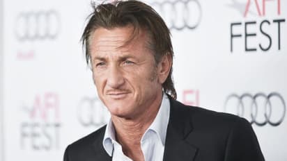 ఉక్రేయిన్ నుంచి ఎంతో కష్టపడి తప్పించుకున్న హాలీవుడ్ హీరో, ఎలా వచ్చాడంటే..?