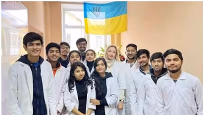 MBBS in Ukraine : എന്തുകൊണ്ടാണ് ഇന്ത്യൻ വിദ്യാർത്ഥികൾ മെഡിക്കൽ പഠനത്തിന് യുക്രൈൻ തെരഞ്ഞെടുക്കുന്നത്?