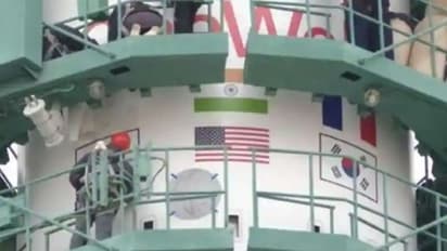 Russia : ഇന്ത്യന് പതാക മാത്രം അവിടെ വച്ചു; യുഎസ്, യുകെ, ജപ്പാന് കൊറിയ പതാകങ്ങള് നീക്കി റഷ്യ