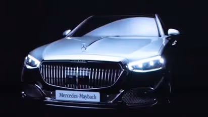 ആദ്യം ഭര്ത്താവിന്, പിന്നെ ഭാര്യയ്ക്ക്; മൂന്നുകോടിയുടെ കാര് മൂന്നാമതും വാങ്ങി താരദമ്പതികള്!