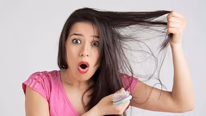 Stress and Hair Loss:  മുടികൊഴിച്ചിൽ അലട്ടുന്നുണ്ടോ? എങ്കിൽ ഇക്കാര്യം ശ്രദ്ധിക്കൂ