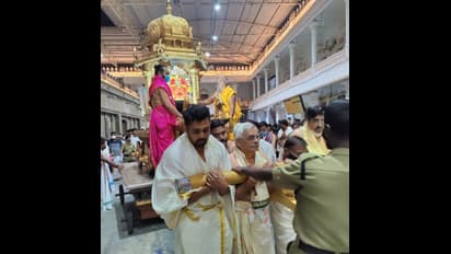 Dhruva Sarja: ಮಂತ್ರಾಲಯಕ್ಕೆ ತೆರಳಿ ಗುರು ರಾಯರ ದರ್ಶನ ಪಡೆದ ಆಕ್ಷನ್ ಪ್ರಿನ್ಸ್!