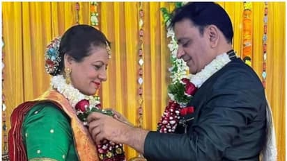 Marriage : ക്യാൻസറിനെ അതിജീവിച്ചു, അച്ഛന്റെ മരണശേഷം അമ്മ ഒറ്റപ്പെട്ടു, ഒടുവിൽ വീണ്ടും പ്രണയം കണ്ടെത്തി