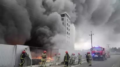 रूस ने यूक्रेन के न्यूक्लियर प्लांट पर की बमबारी, अमेरिका ने कहा- युद्ध अपराध कर रहे हैं पुतिन