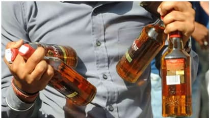 नोएडा में आज से दो दिन तक बंद रहेंगी शराब की दुकानें, डीएम ने इस वजह से जारी किए आदेश