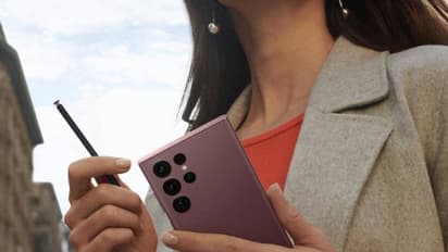 ஃபிளாக்ஷிப் மாடல்களை சரி செய்யும் விவகாரத்தில் வசமாக சிக்கிய சாம்சங்