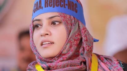 'ആകെയുള്ളത് ഒരു വനിതാ അംഗം, ലീഗുകാര്ക്ക് ക്ലാസെടുക്കാന് ഇനിയും വരില്ലേ'; സിപിഎമ്മിനെ പരിഹസിച്ച് ഫാത്തിമ