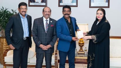 UAE Golden Visa : യുഎഇ ഗോൾഡൻ വിസ സ്വീകരിച്ച് ആന്റണി പെരുമ്പാവൂർ