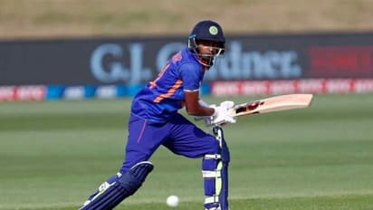 Womens WC : റാണയുടെ ഓള്റൗണ്ട് പ്രകടനം, രാജേശ്വരിക്ക് നാല് വിക്കറ്റ്; പാകിസ്ഥാനെ തകര്ത്ത് ഇന്ത്യ തുടങ്ങി