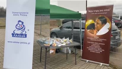 യുക്രൈനിൽ നിന്നുള്ള അഭയാർത്ഥികള്ക്കും വിദ്യാര്ത്ഥികള്ക്കും സഹായമായി അമൃതാനന്ദമയീമഠം വൊളന്റിയർമാർ