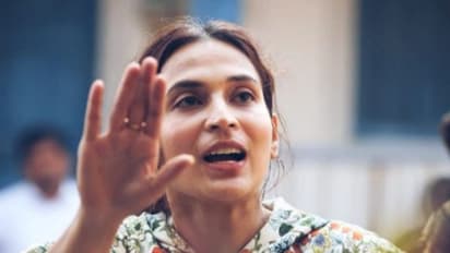 போன வாரம் ரஜினியுடன் திருப்பதி விசிட்.. இந்த வாரம் திருவண்ணாமலை - கோவில் கோவிலாக சுற்றும் ஐஸ்வர்யா ரஜினிகாந்த்