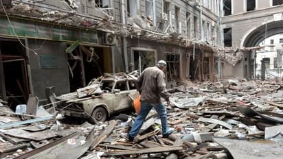 ಮುಂದುವರೆದ ರಷ್ಯಾ ರಣೋತ್ಸಾಹ... ಸ್ಮಶಾನವಾದ ಉಕ್ರೇನ್ ನಗರಗಳು