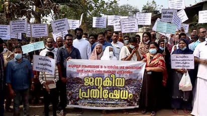 ജോലിക്കെത്തിയവരെ തടഞ്ഞ് നാട്ടുകാർ, എടയാറിൽ ഖരമാലിന്യപ്ലാന്റ് തുടങ്ങുന്നതിനെതിരെ പ്രതിഷേധം ശക്തം