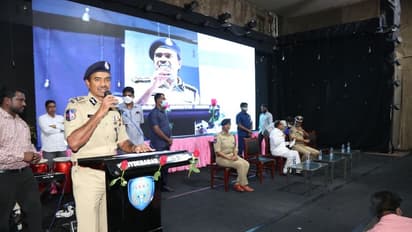 లాలాగూడ స్టేషన్ హౌస్ ఆఫీసర్‌గా మహిళా సీఐ మధులత, బాధ్యతల స్వీకరణ (ఫోటోలు)