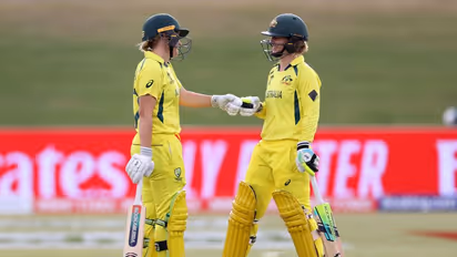 ICC Women's World Cup: ಅಲೀಸಾ ಹೀಲಿ ಶತಕ, ಹಾಲಿ ಚಾಂಪಿಯನ್ ಇಂಗ್ಲೆಂಡ್ಗೆ ಕಠಿಣ ಗುರಿ