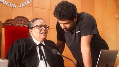 Aashiq Abu : 'യുവര് ലോര്ഡ് ഷിപ്, മദര്ഷിപ്പ്'; 'നാരദനി'ലെ ജഡ്ജി ആഷിക് അബുവിന്റെ അമ്മ