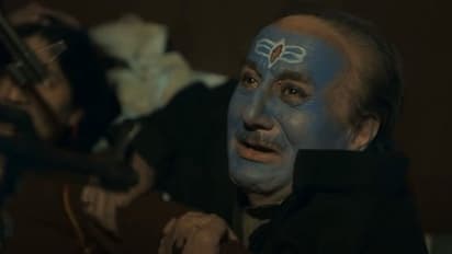 எம்.பி யை தொடர்ந்து காவலர்களுக்கு லீவ் விட்ட மாநிலம்..“தி காஷ்மீர் பைல்ஸ்”க்கு அதிகரிக்கும் மவுசு