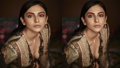 जालीदार बिकिनी में Rakul Preet Singh ने फैंस पर बरपाया कहर, देखें अजय देवगन की हीरोइन का ग्लैमरस लुक