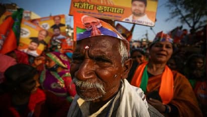 UP Elections Counting Live: জয়ের মাঝেও বিষাদের ছোঁয়া, হেরে গেলেন উপ-মুখ্যমন্ত্রী কেশব প্রসাদ মৌর্য