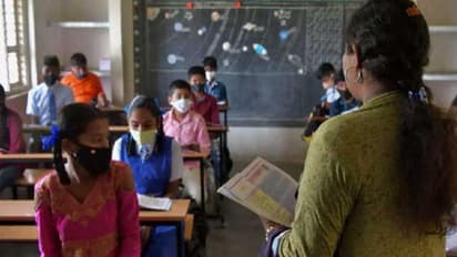 স্কুল খুলতেই করোনার থাবা, আক্রান্ত পড়ুয়া থেকে শিক্ষক