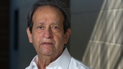 Aijaz Ahmad : ഗസലുകള്‍ മുതല്‍ മുല്ലപ്പൂ വിപ്ലവം വരെ; ഒരു മാര്‍ക്‌സിസ്റ്റ് ലോകം കണ്ട വഴികള്‍